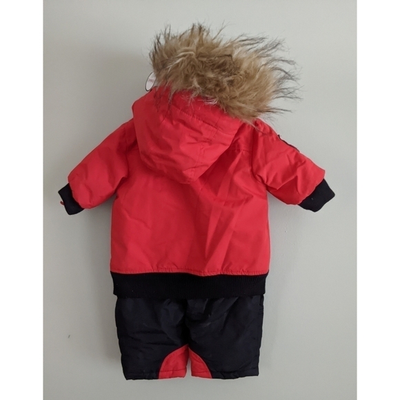 🆕 Canada Weathergear Red and Black Hooded Snowsuit - Picture 2 of 7